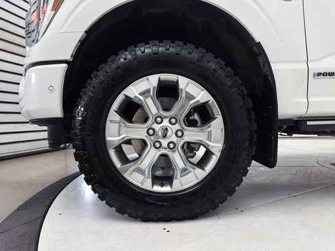 Used 2022 Ford F150 Platinum w/ FX4 Off-Road Package AWD/4WD image 17
