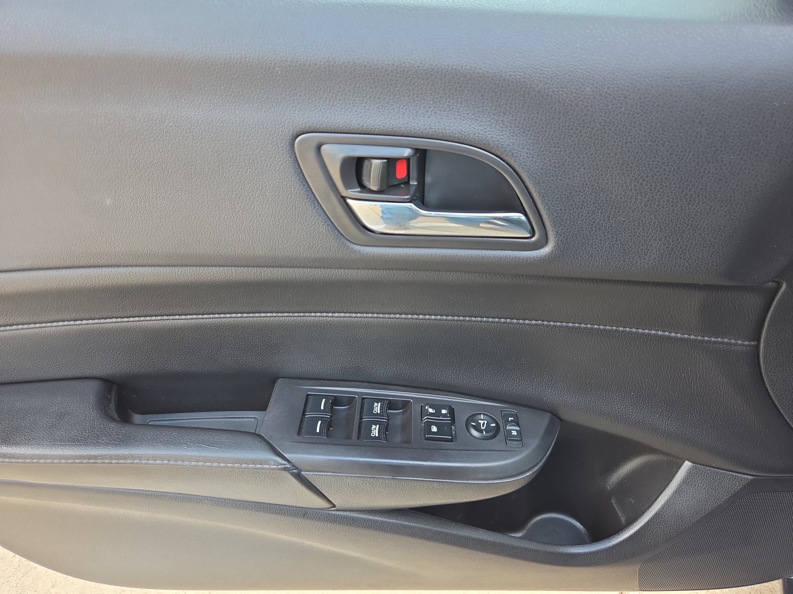Used 2015 Acura ILX FWD image 21
