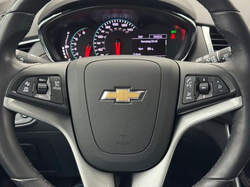Used 2019 Chevrolet Trax Premier AWD/4WD image 18