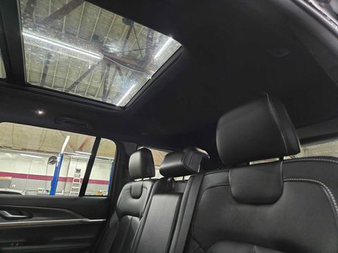 Used 2024 Jeep Grand Cherokee Limited 4xe AWD/4WD image 18