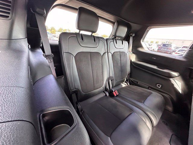 Used 2023 Jeep Grand Cherokee L Altitude AWD/4WD image 34