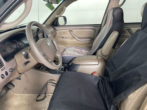 Used 2003 Toyota Sequoia SR5 RWD image 2