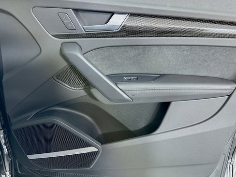 Used 2025 Audi SQ5 Premium Plus image 23