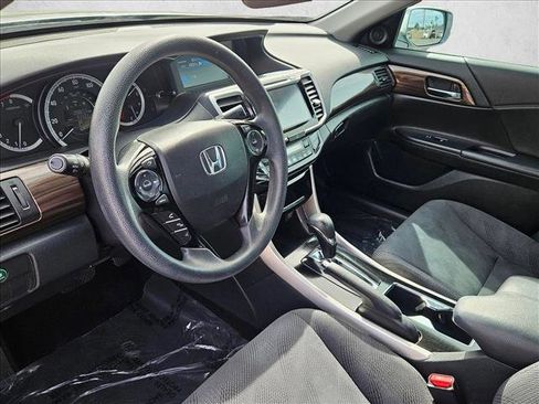 Used 2016 Honda Accord EX image 10