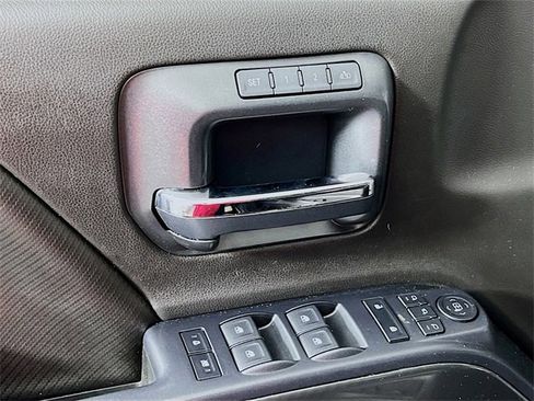 Used 2014 GMC Sierra 1500 SLT w/ All-Terrain Package image 9