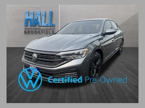 Certified 2024 Volkswagen Jetta SE FWD image 1