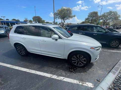Used 2019 Volvo XC90 T6 Momentum w/ Advanced Package image 3