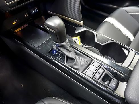 Certified 2025 Toyota Camry SE image 16