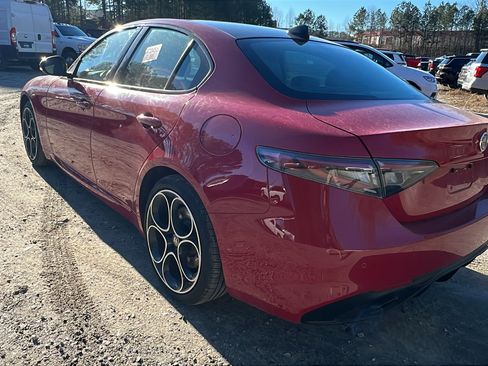Used 2025 Alfa Romeo Giulia AWD w/ Veloce Package AWD image 10