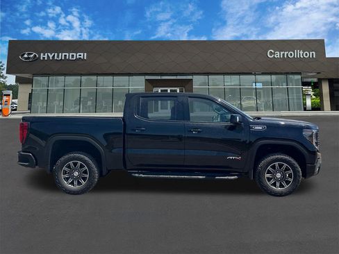 Used 2024 GMC Sierra 1500 AT4 w/ Technology Package AWD/4WD image 4