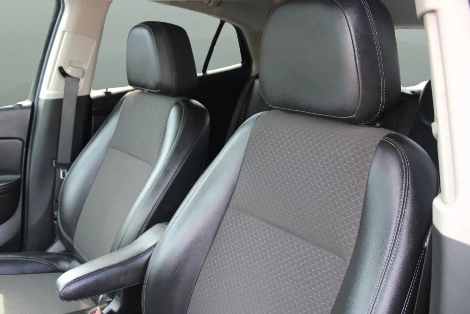 Used 2019 Buick Encore Preferred FWD image 13