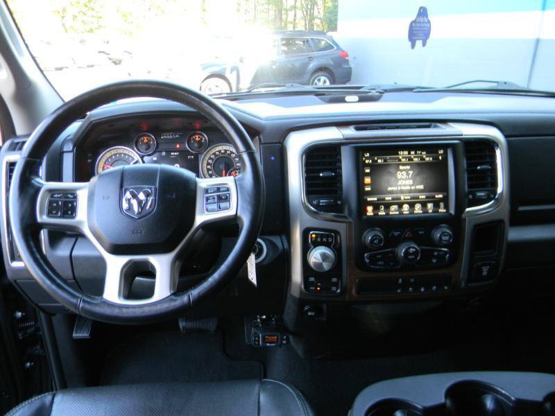 Used 2017 RAM 1500 Laramie AWD/4WD image 16