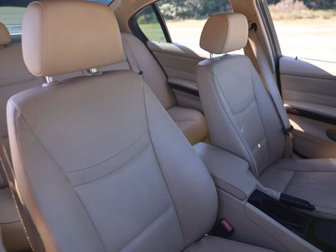 Used 2011 BMW 328i Sedan image 16