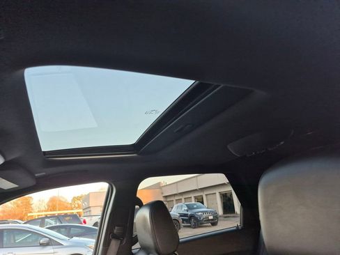 Used 2024 Dodge Durango GT image 16