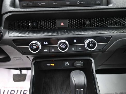 Used 2023 Honda CR-V LX image 9