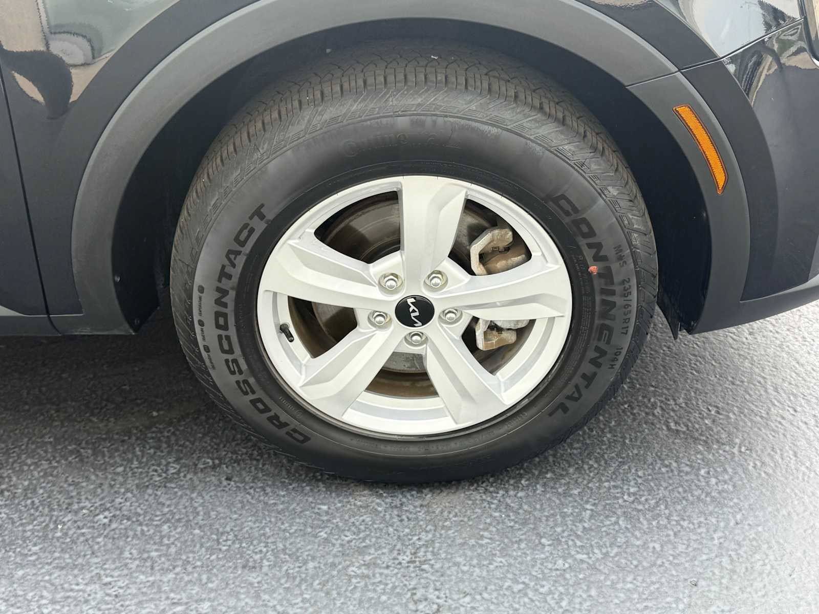 Used 2025 Kia Sorento LX FWD image 7