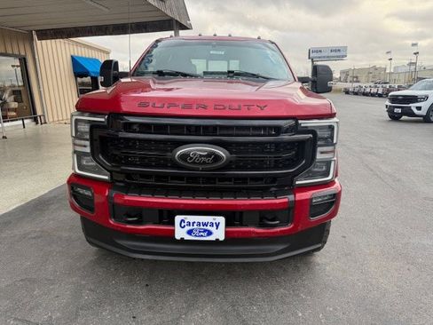 Used 2022 Ford F250 Lariat w/ Black Appearance Package image 4