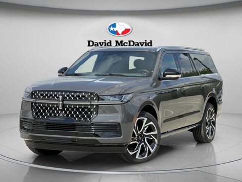 New 2026 Lincoln Navigator L Black Label AWD/4WD image 1