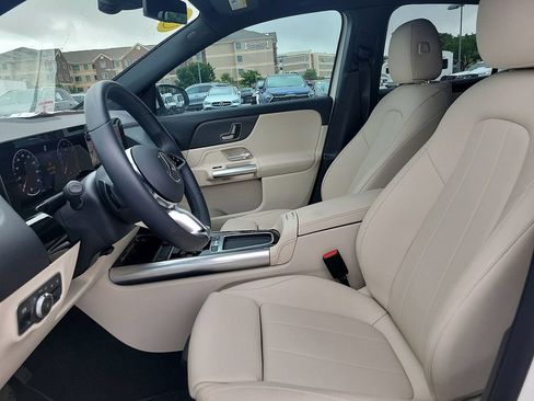 New 2025 Mercedes-Benz GLA 250 image 17