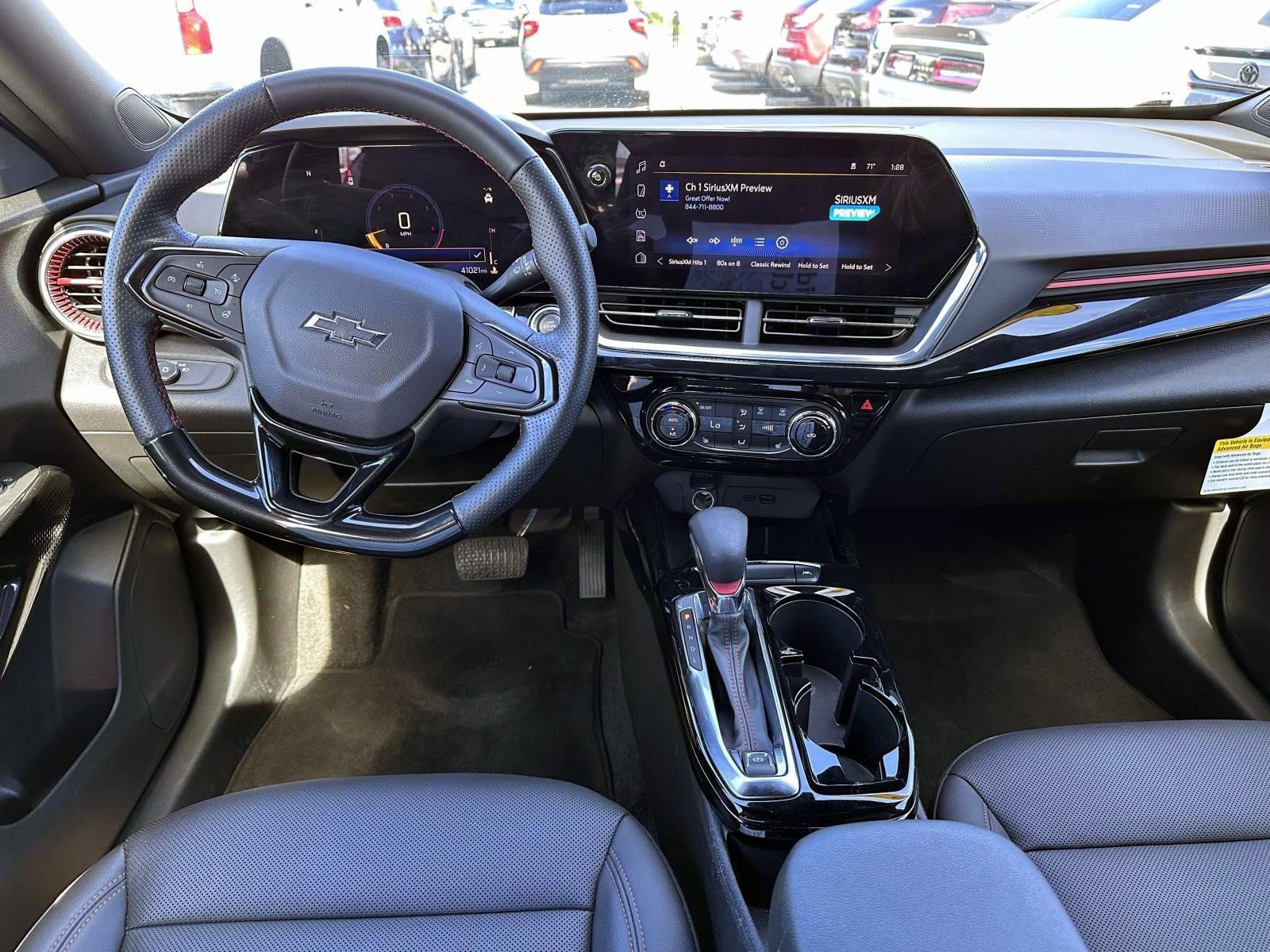 Used 2024 Chevrolet Trax RS FWD image 14