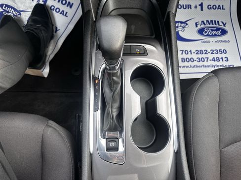 Used 2024 Chevrolet Malibu LT image 17