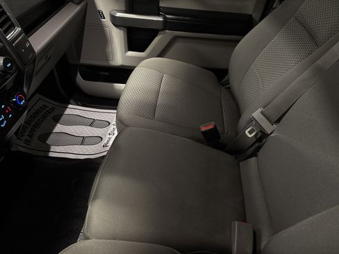 Used 2015 Ford F150 XLT w/ Equipment Group 302A Luxury image 14