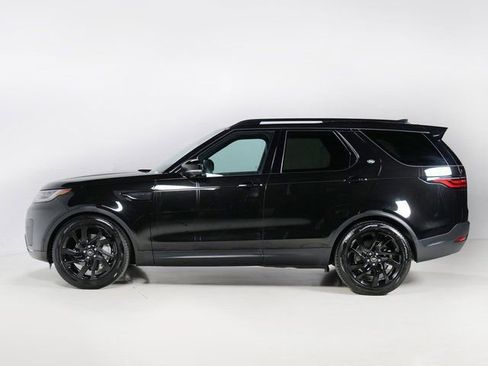 Used 2025 Land Rover Discovery S image 6