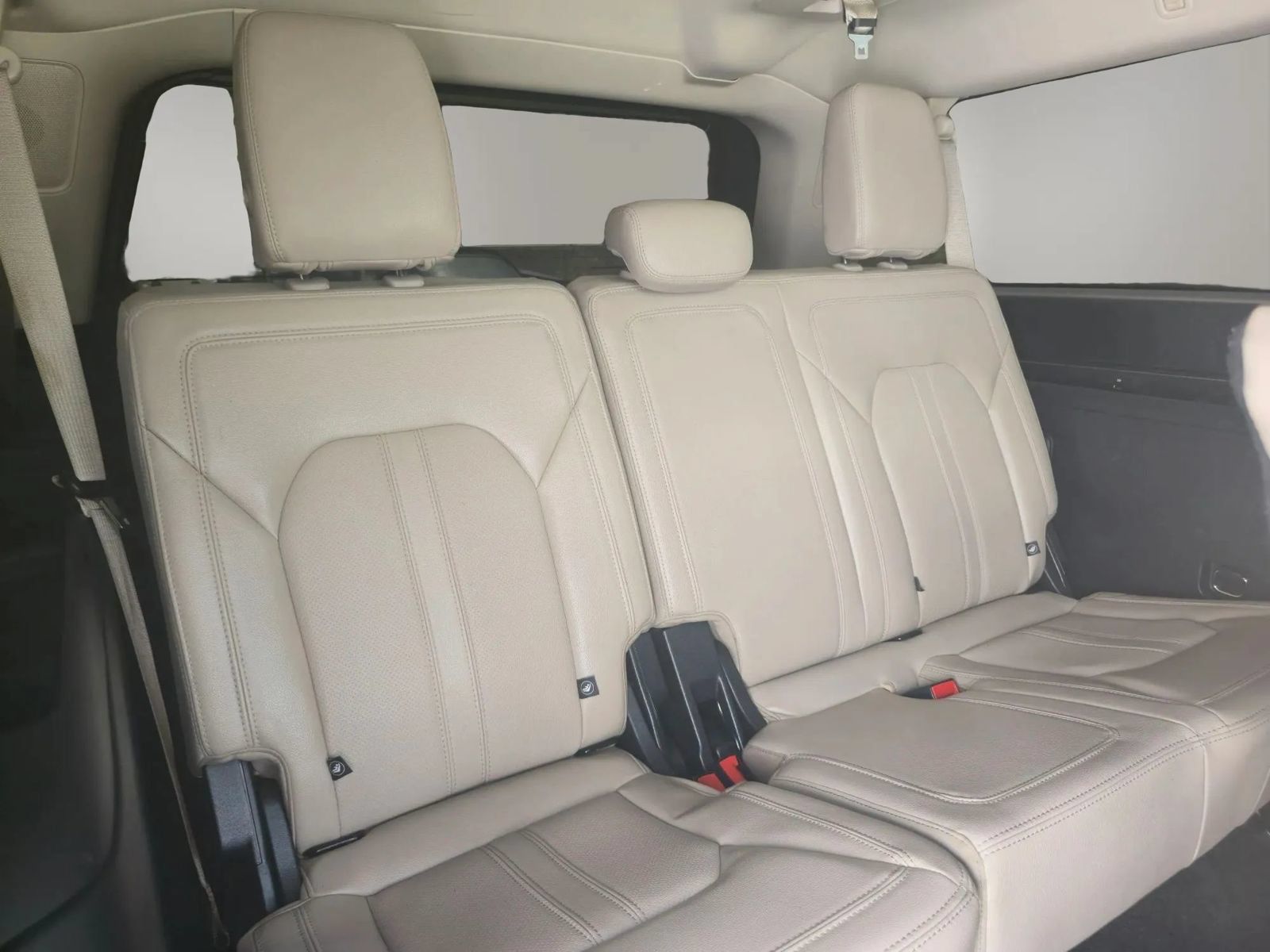 Used 2022 Ford Expedition Max Limited RWD image 31