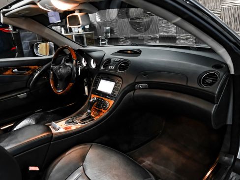 Used 2011 Mercedes-Benz SL 550 w/ Premium I Pkg image 14