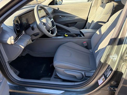 Certified 2024 Hyundai Elantra SEL image 15