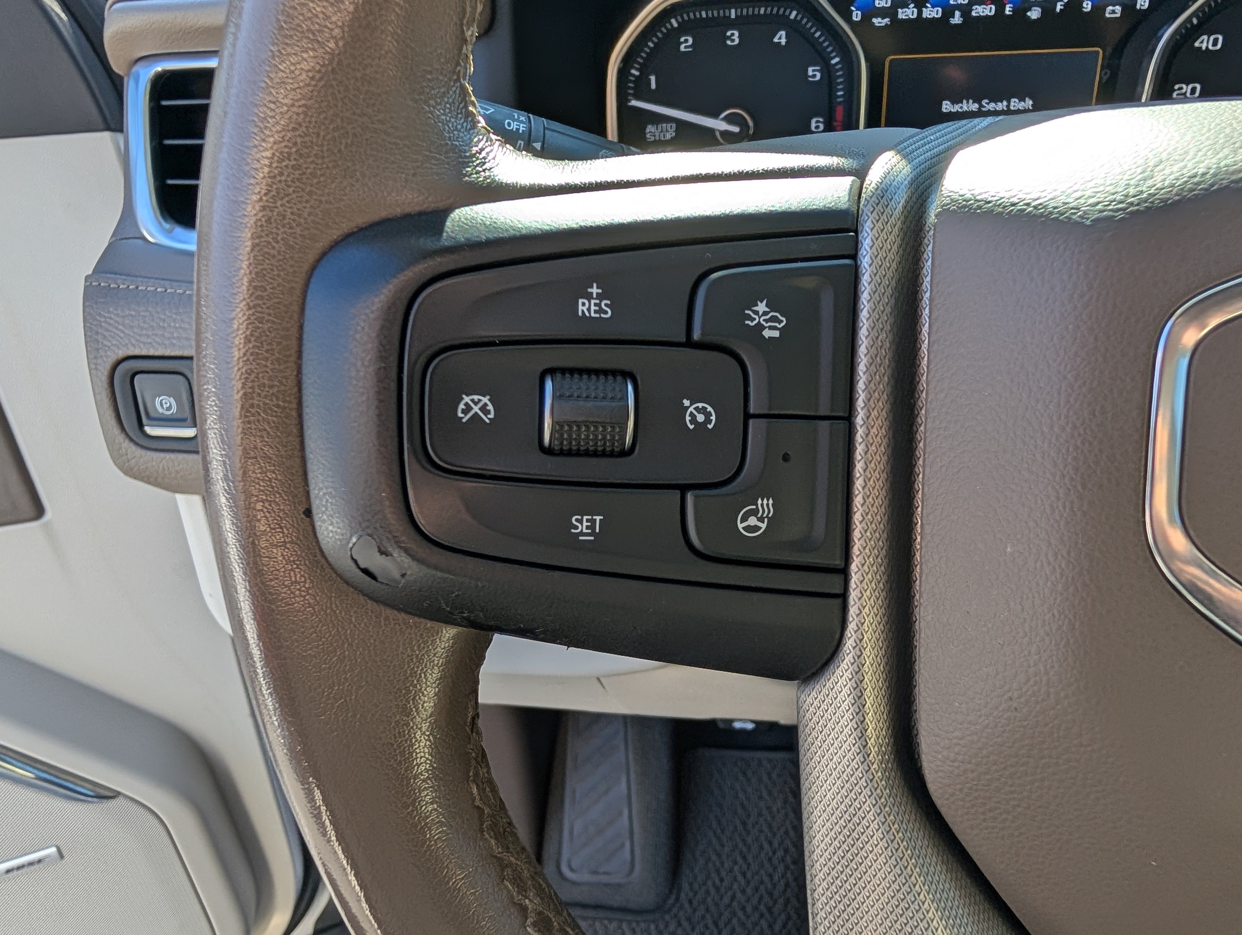 Used 2021 GMC Yukon XL Denali w/ Denali Premium Package AWD/4WD image 26