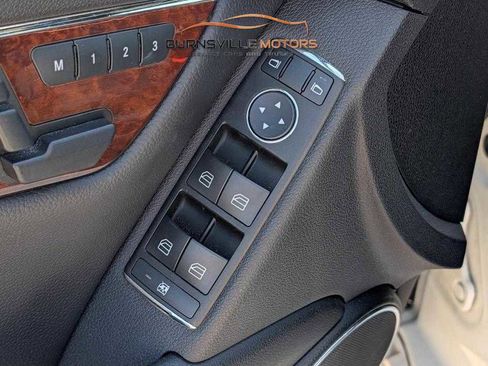 Used 2010 Mercedes-Benz C 300 Sport image 17