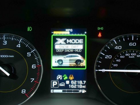 Used 2022 Subaru Crosstrek 2.5i Sport w/ Moonroof Package image 30