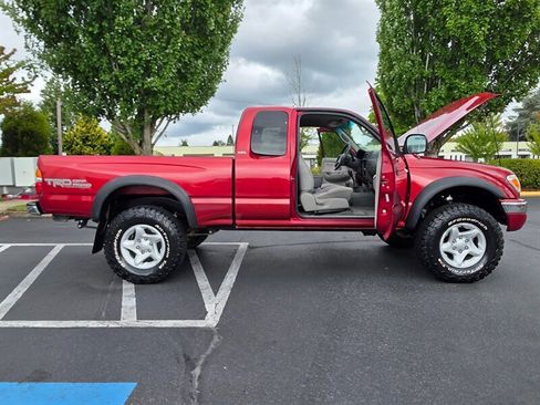 Used 2004 Toyota Tacoma 4x4 Xtracab V6 w/ Convenience Pkg image 22