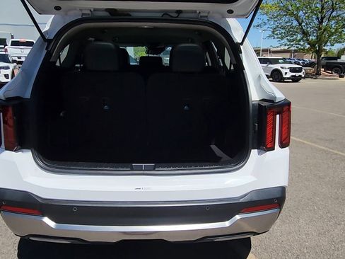 Used 2024 Kia Sorento S AWD/4WD image 39