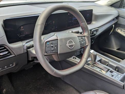 New 2026 Nissan Sentra SR FWD image 3