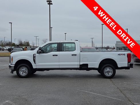 Used 2023 Ford F250 XL w/ XL Chrome Package image 3