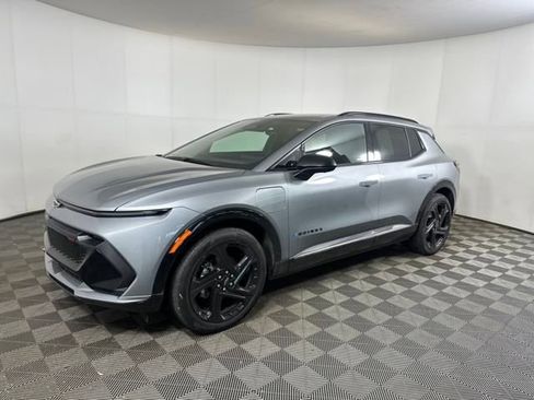 Used 2025 Chevrolet Equinox EV RS image 7