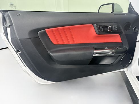 Used 2016 Ford Mustang GT Premium w/ Equipment Group 401A RWD image 31