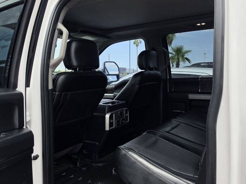 Used 2018 Ford F250 Lariat w/ Lariat Ultimate Package AWD/4WD image 7