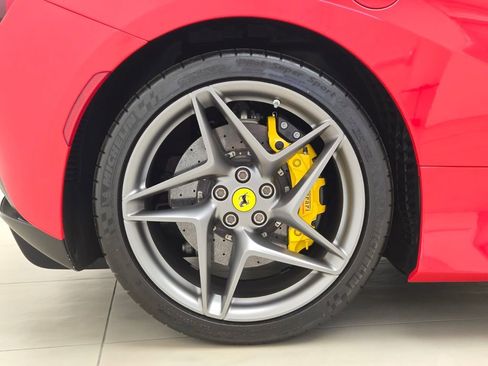 Used 2022 Ferrari F8 Tributo RWD image 7