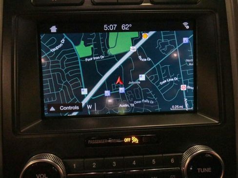 Used 2019 Ford Expedition XLT w/ Equipment Group 202A RWD image 20