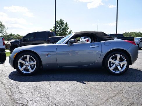 Used 2007 Pontiac Solstice Convertible w/ Premium Package RWD image 39