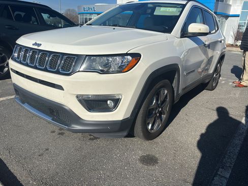Used 2020 Jeep Compass Limited image 2