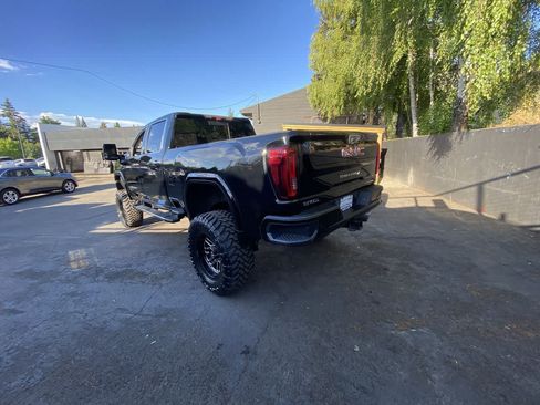 Used 2020 GMC Sierra 2500 Denali w/ Denali Ultimate Package AWD/4WD image 4