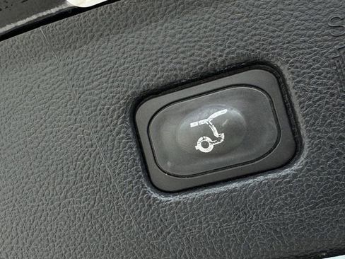 Used 2019 Ford Edge ST w/ Equipment Group 401A AWD/4WD image 32