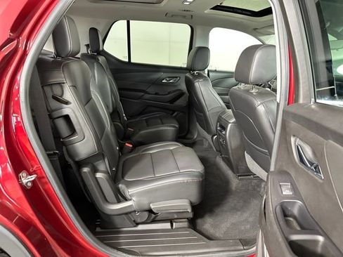 Used 2018 Chevrolet Traverse LT image 27