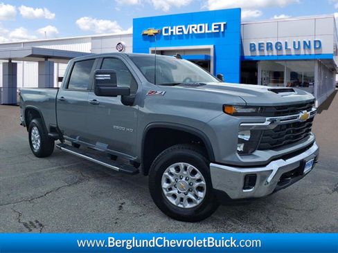 New 2026 Chevrolet Silverado 2500 LT w/ Convenience Package AWD/4WD image 1