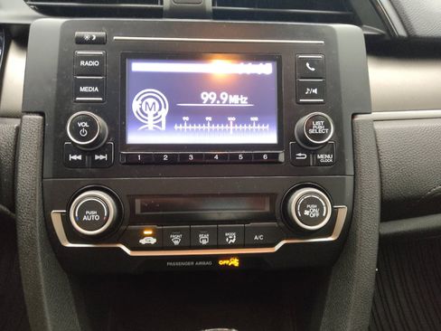 Used 2020 Honda Civic LX image 25