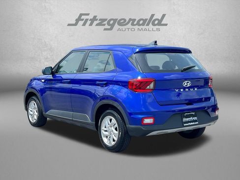 Used 2021 Hyundai Venue SE FWD image 9